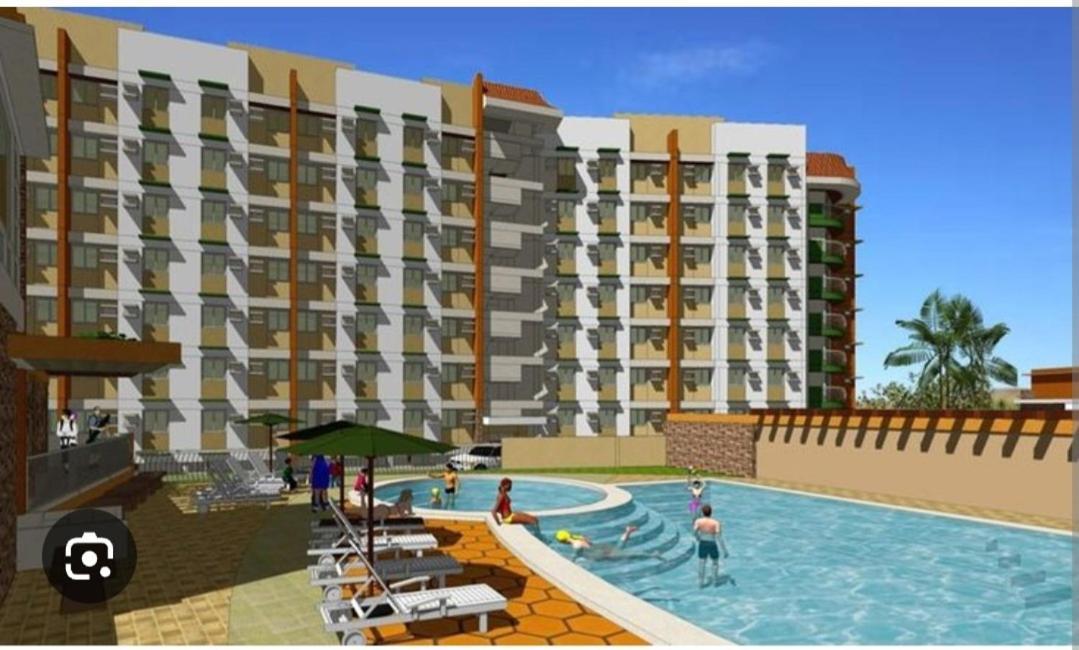 The Lancris Residences, 2 Bedrooms, 1 Bathroom, Living-Room, Kitchen & Pool Is Free Paranaque City Εξωτερικό φωτογραφία